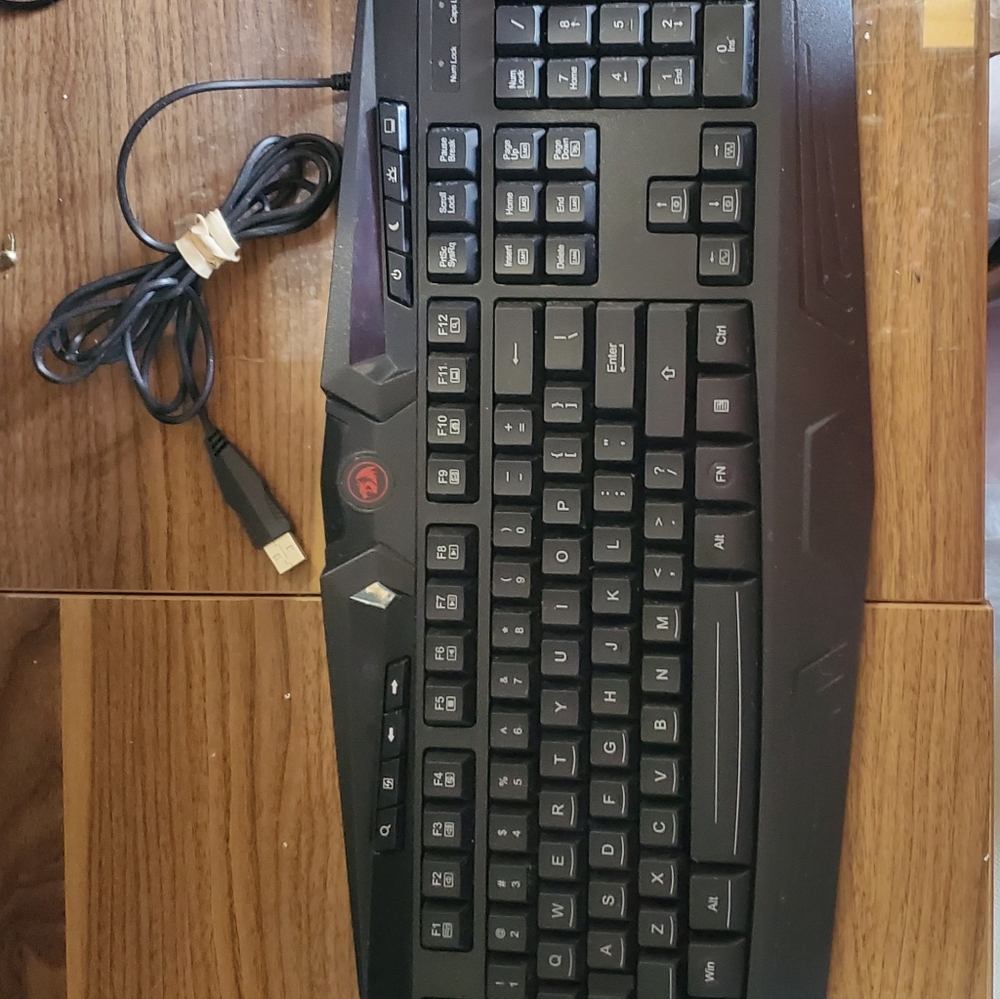 LED Gaming Keyboard - Picture 2 of 4